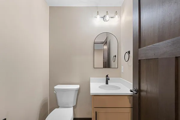 $589,000 | 3200 Noble Drive, Mankato, MN 56001