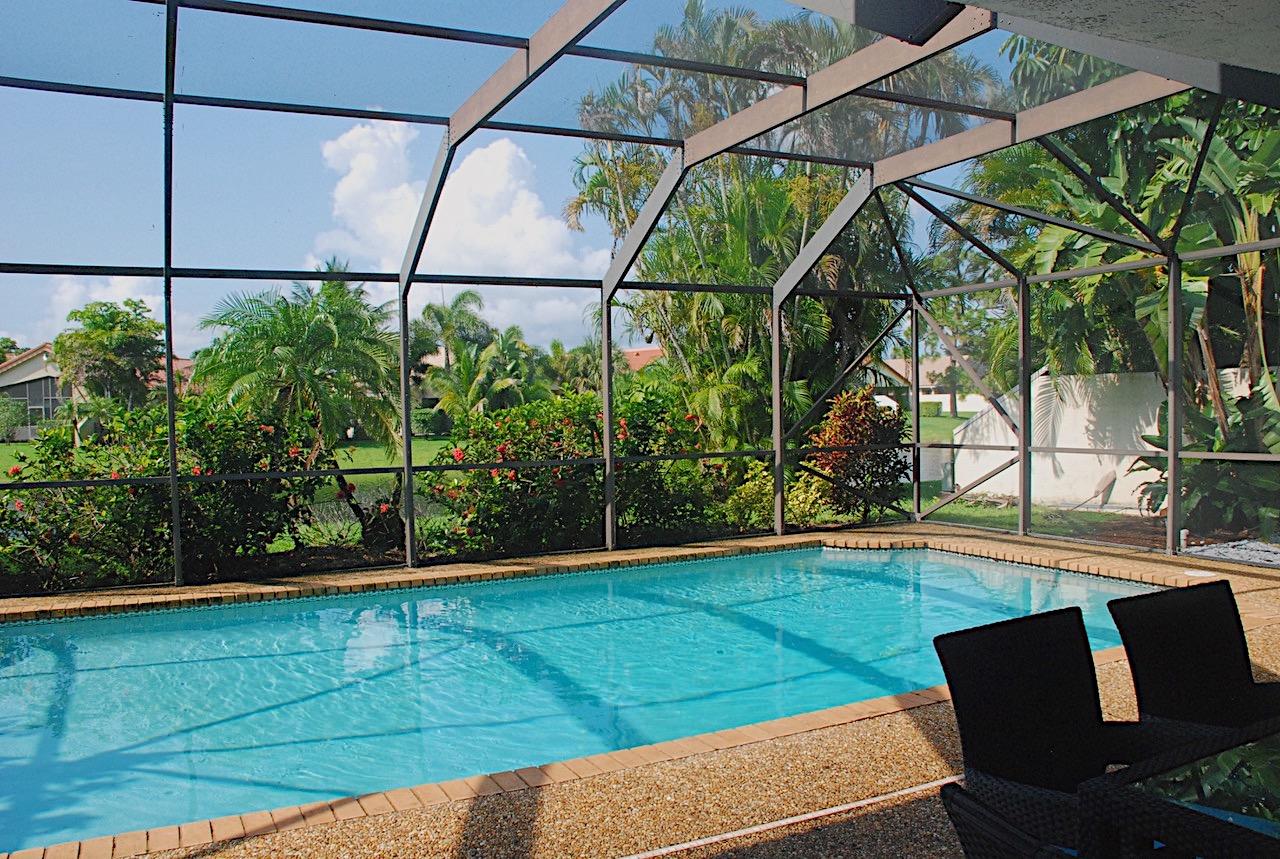 11271 Cloverleaf Circle Boca Raton, FL 33428 - Photo 14 of 23 backyard 3