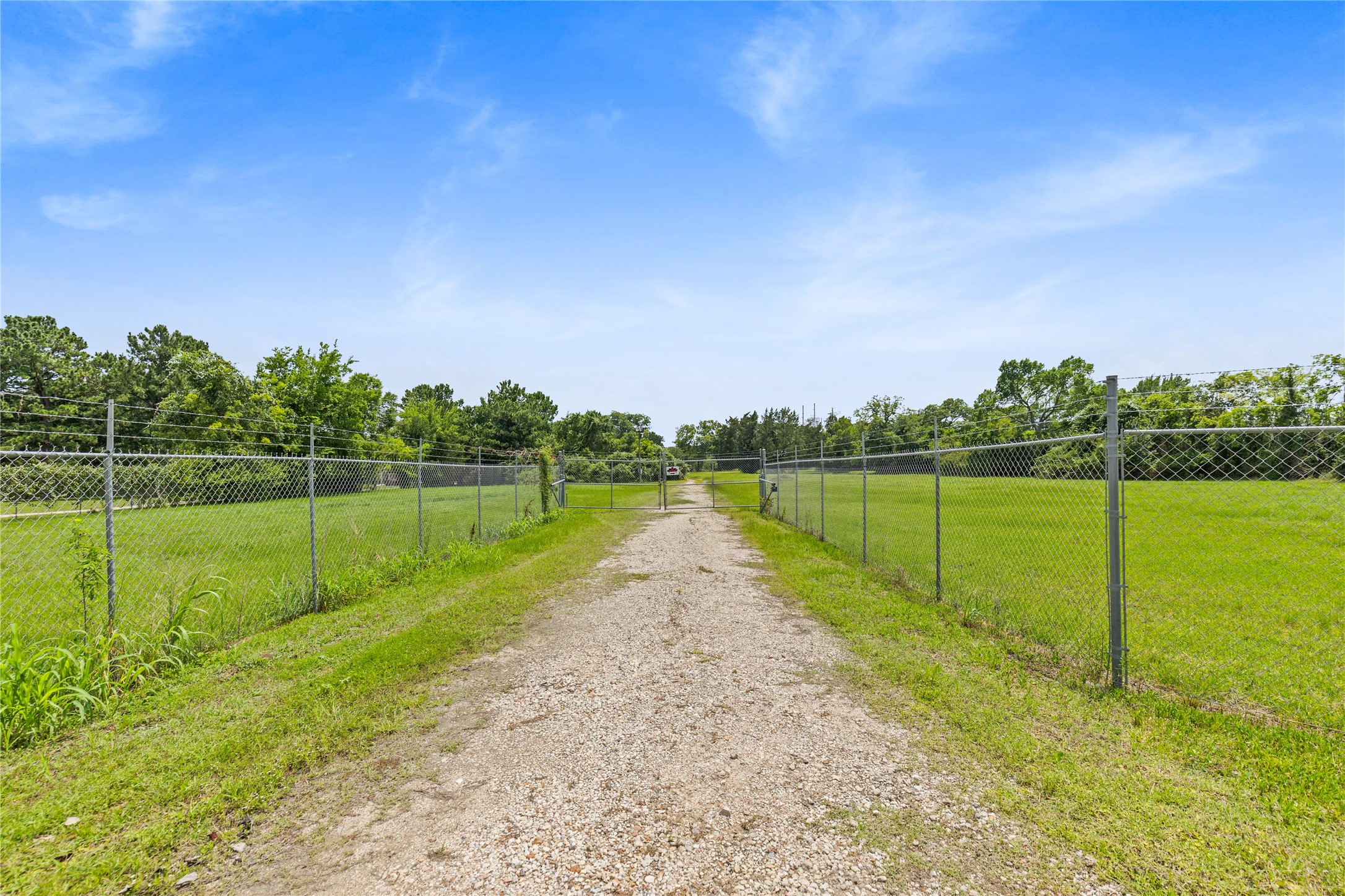10973 Longstreet Road Willis, TX 77318 - Photo 37 of 40
