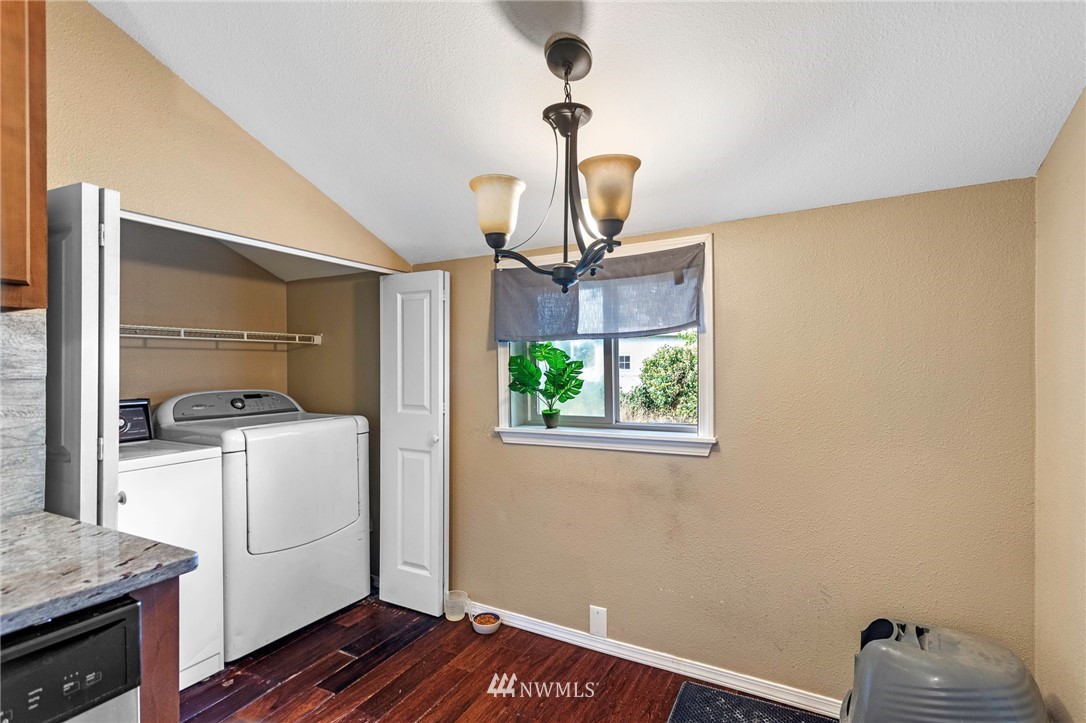 231 Military Road East Tacoma, WA 98445 - Photo 12 of 27