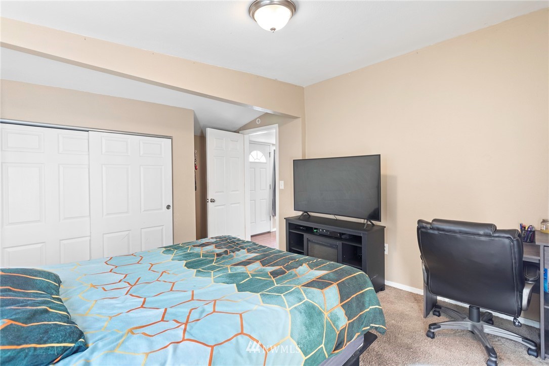 231 Military Road East Tacoma, WA 98445 - Photo 16 of 27