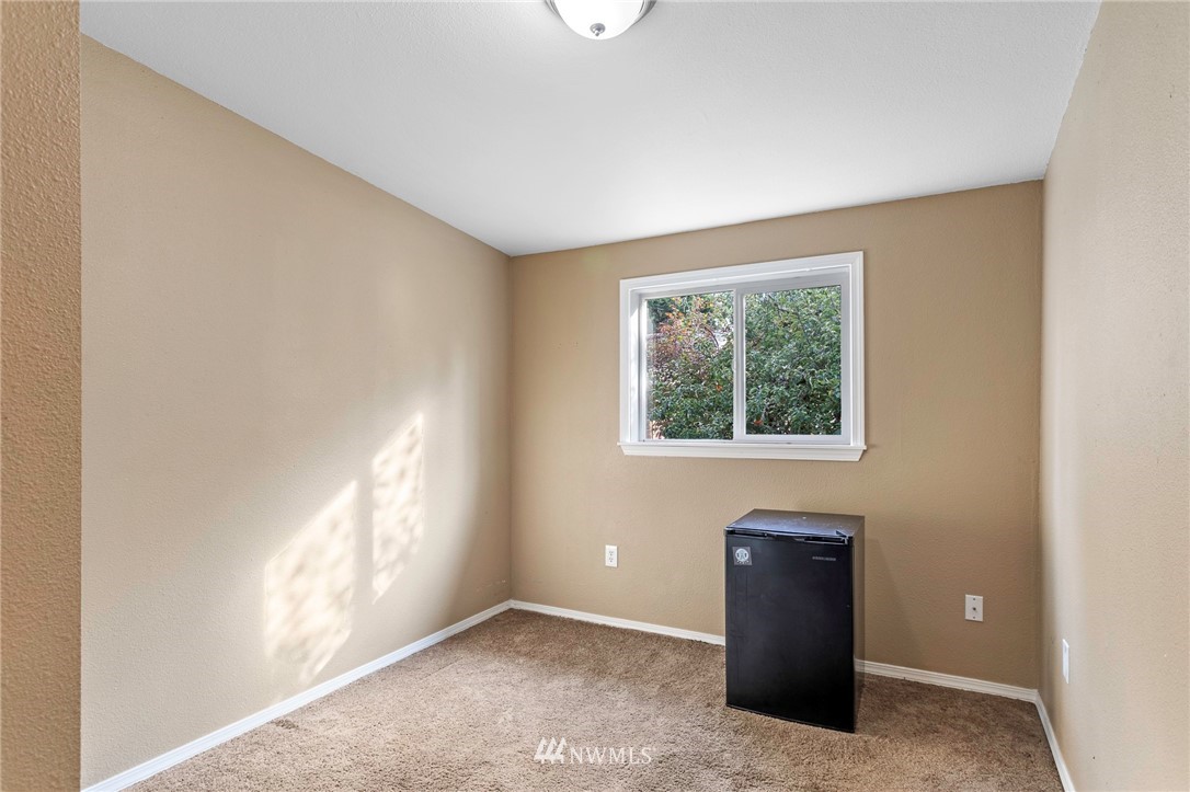 231 Military Road East Tacoma, WA 98445 - Photo 19 of 27