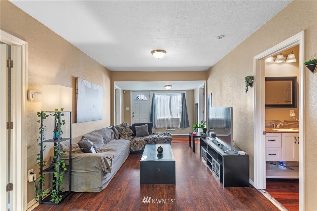 231 Military Road East Tacoma, WA 98445 - Photo 6 of 27