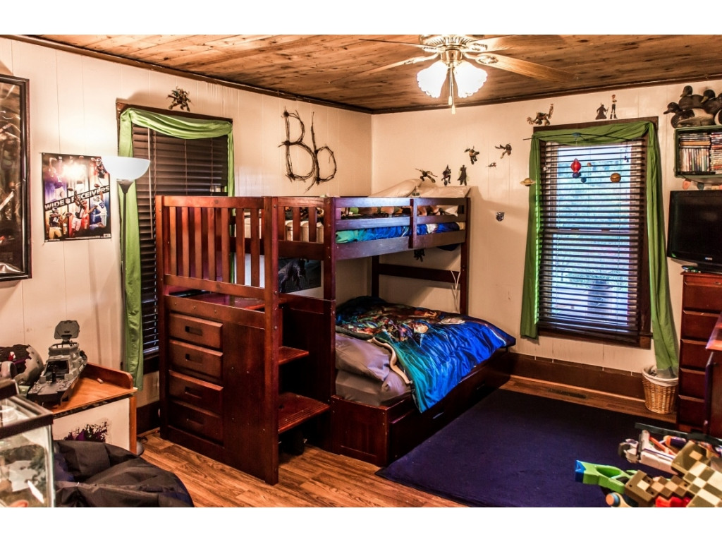 1345 Flag Branch Road Greeneville, TN 37743 - Photo 9 of 35 Photo 9