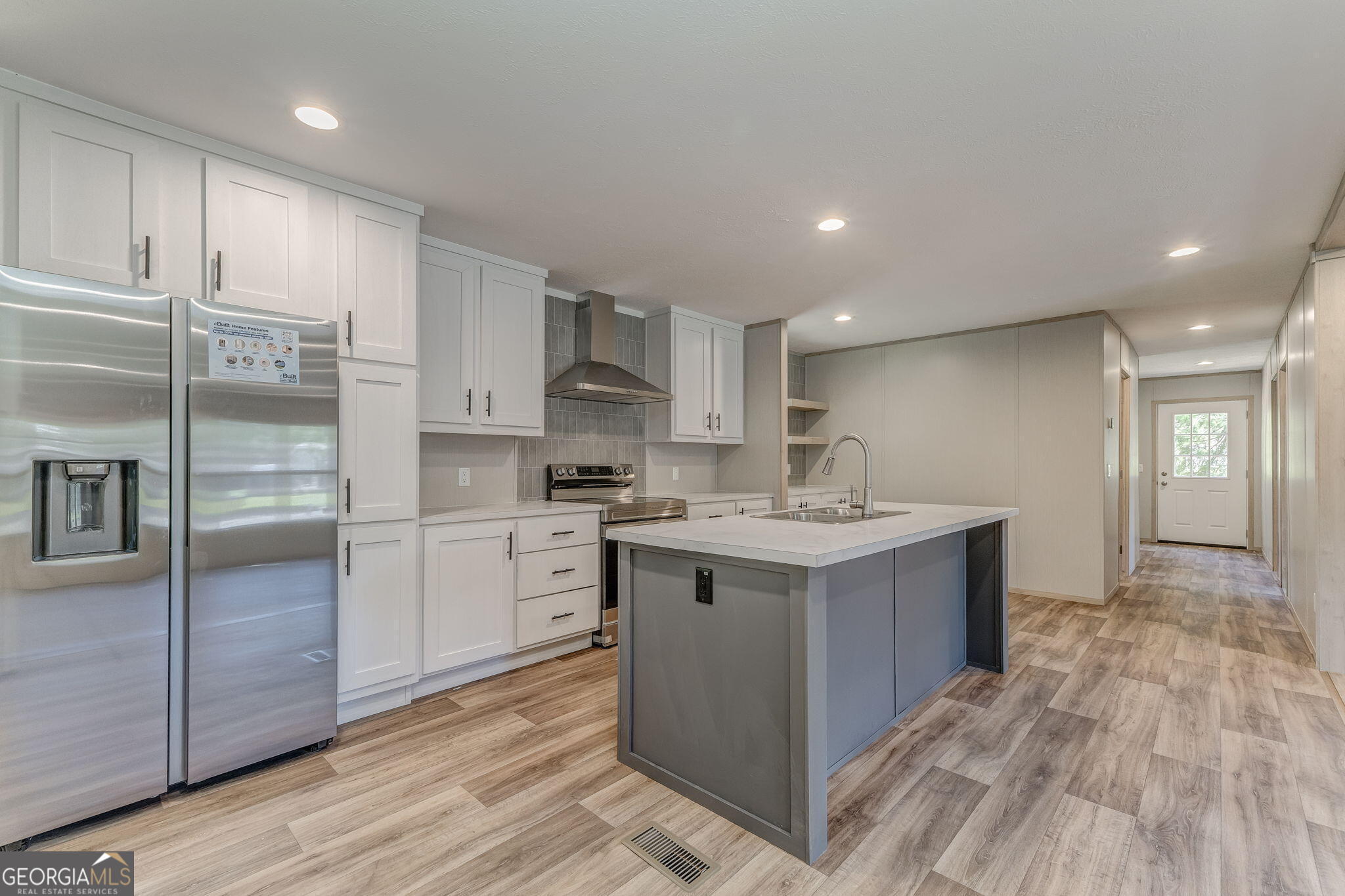 865 Old Rockmart Road Southeast Silver Creek, GA 30173 - Photo 3 of 52 a kitchen with a sink microwave and refrigerator