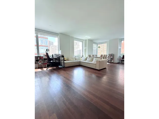 $1,995,000 | 30 West Street, Unit 3B | Battery Park City
