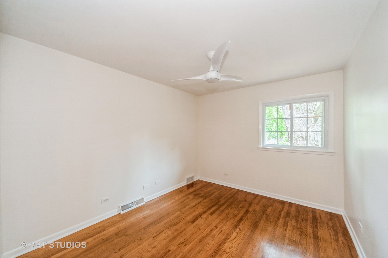 1246 Kenton Road Deerfield, IL 60015 - Photo 12 of 24