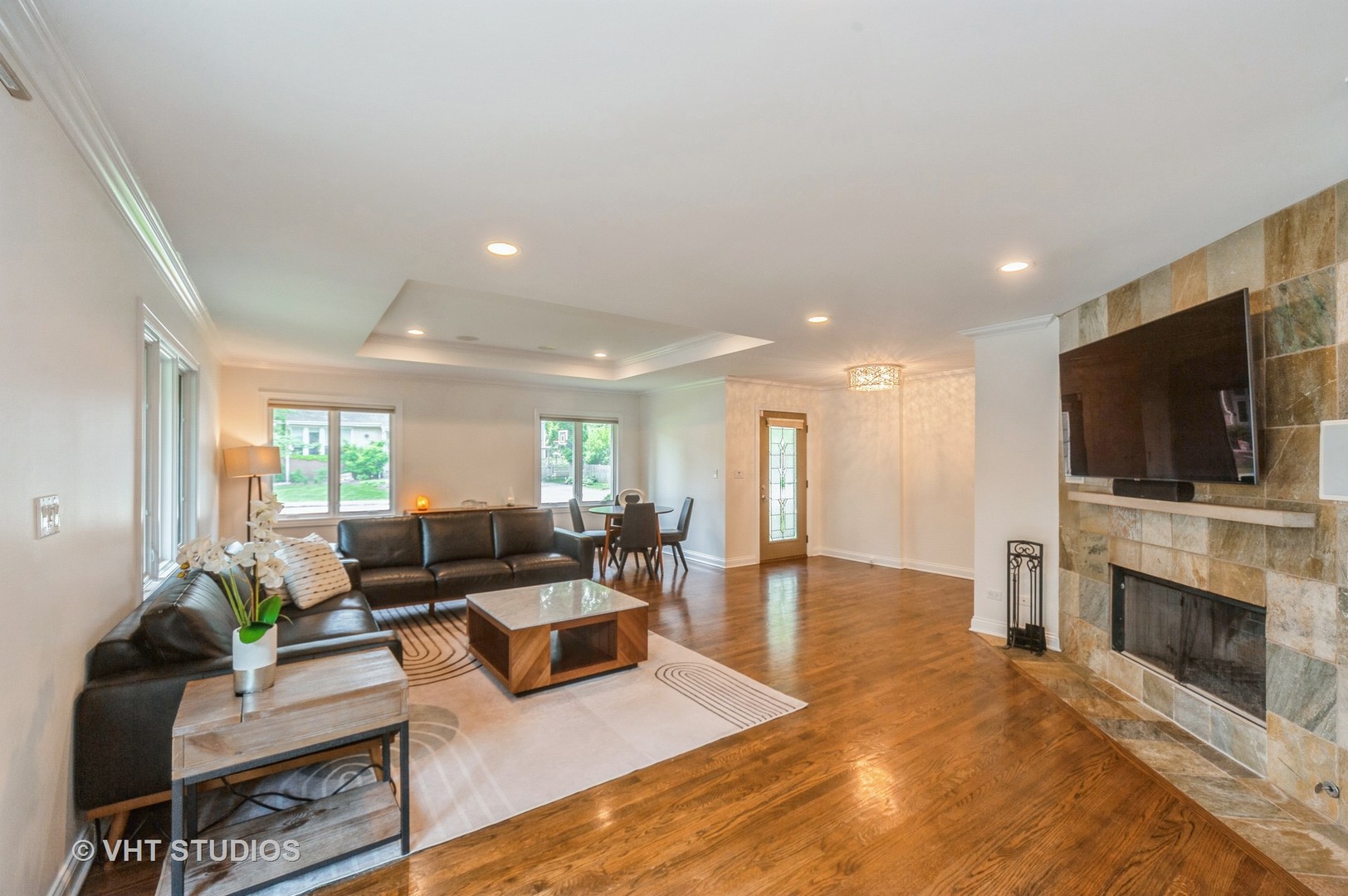 1246 Kenton Road Deerfield, IL 60015 - Photo 3 of 24