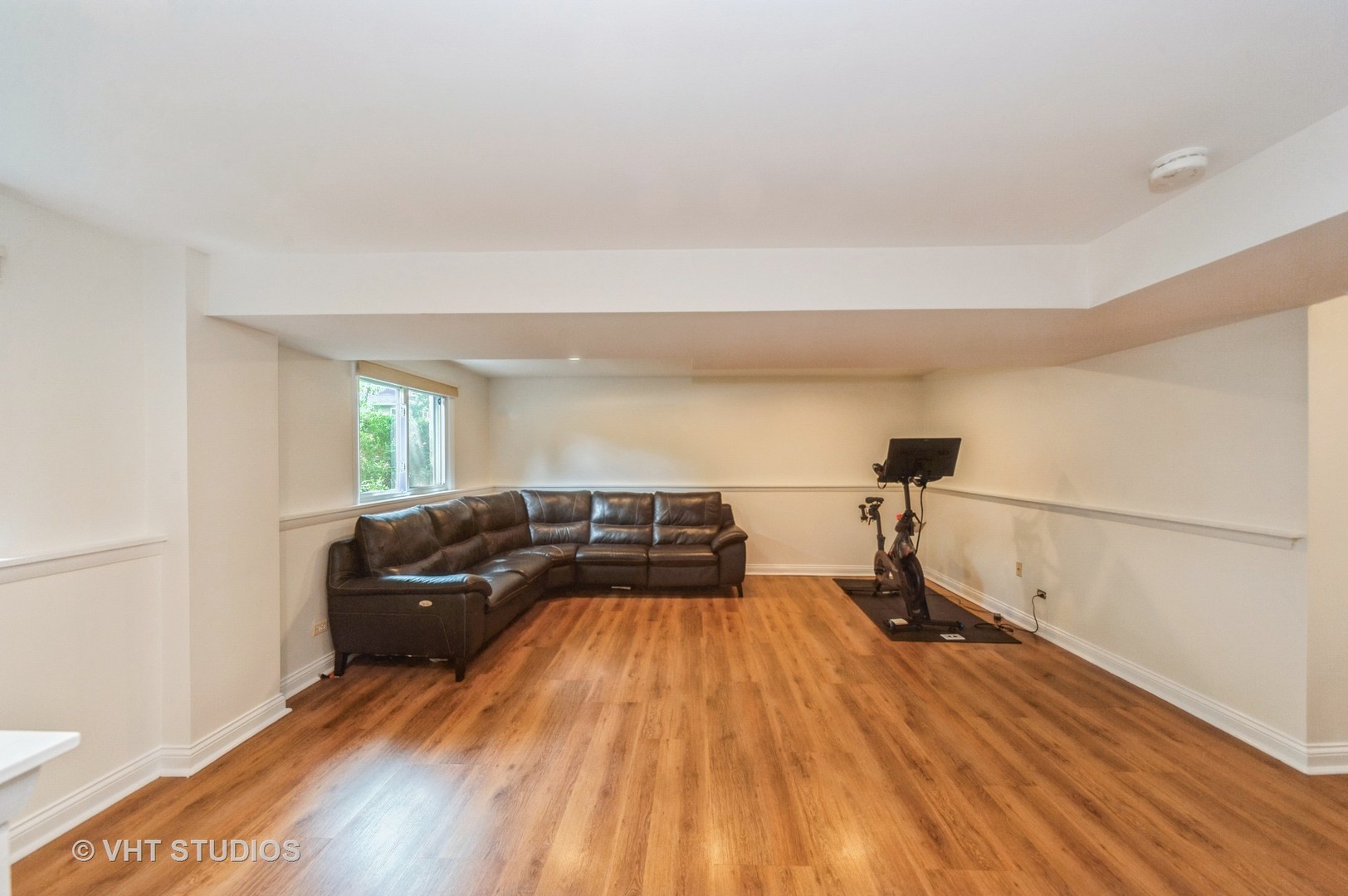 1246 Kenton Road Deerfield, IL 60015 - Photo 8 of 24