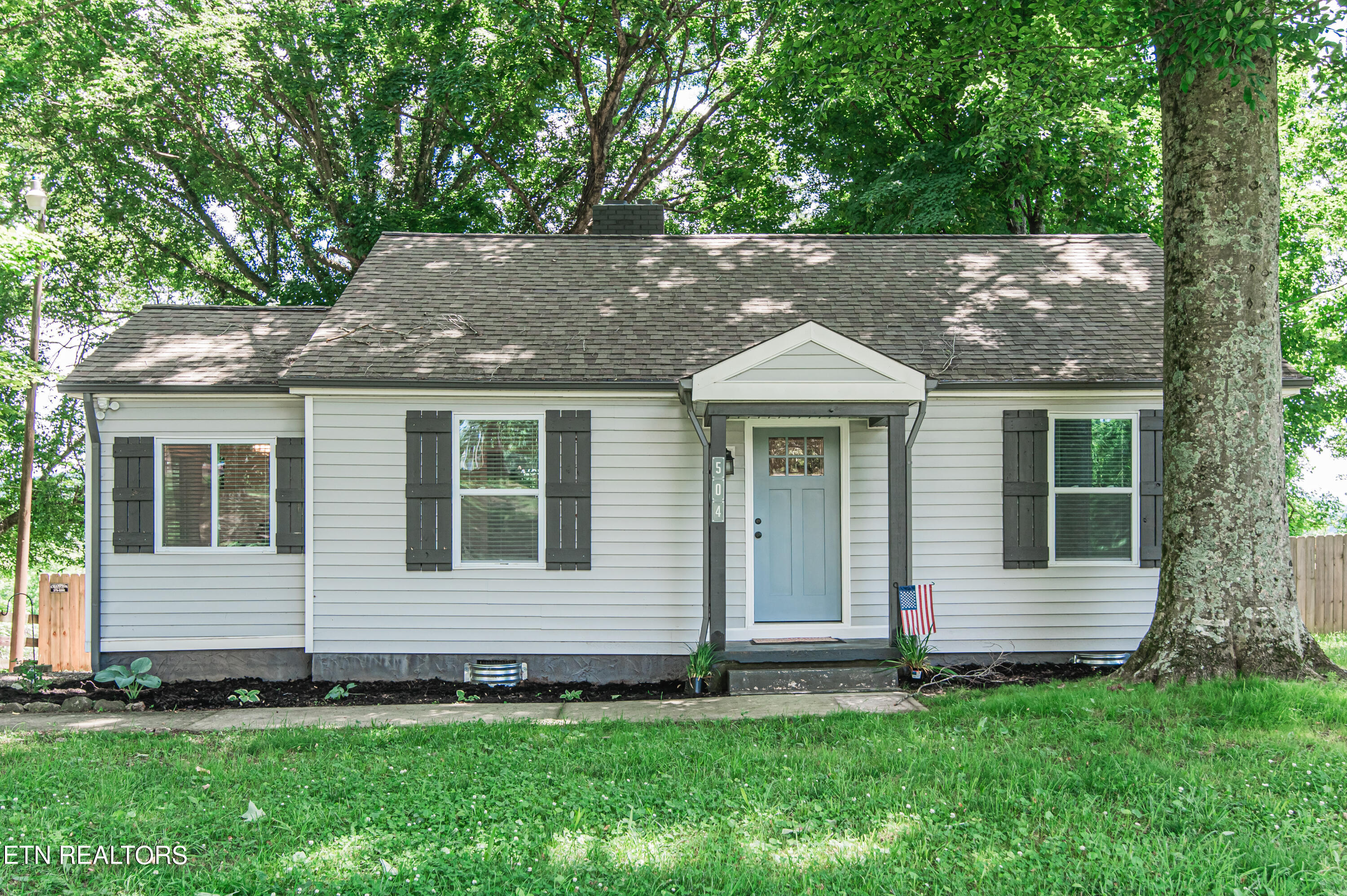 504 Sinking Springs Road Clinton, TN 37716 - Photo 1 of 27 1SinkingSprings_Front-2