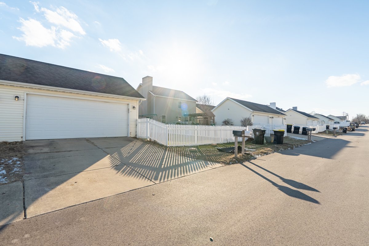 1000 Drayton Street Normal, IL 61761 - Photo 32 of 36