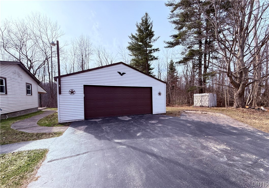 1645 Co Rte 7 Oswego, NY 13126 - Photo 3 of 41