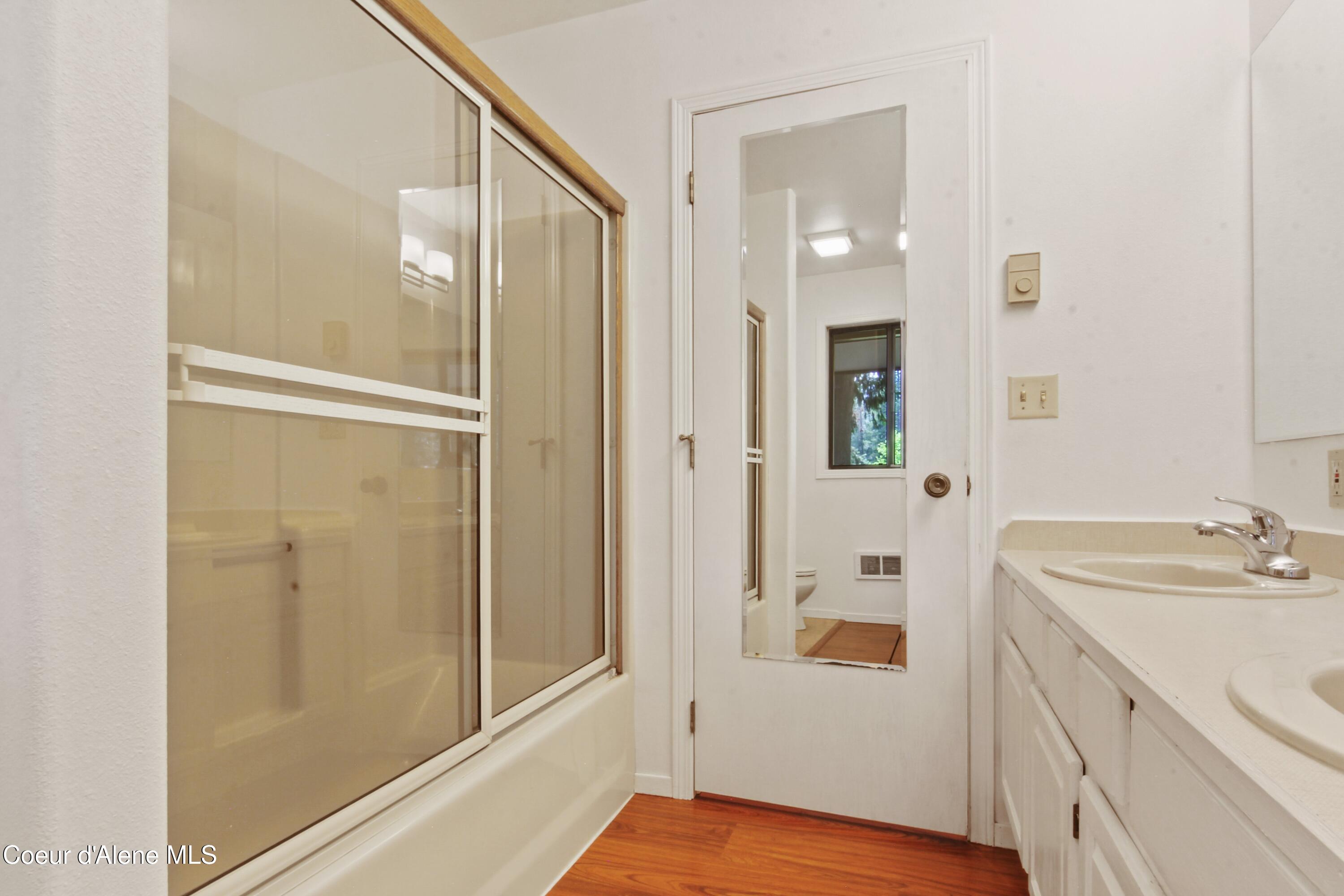 150 Denali Road Sagle, ID 83860 - Photo 29 of 40 029_Bathroom