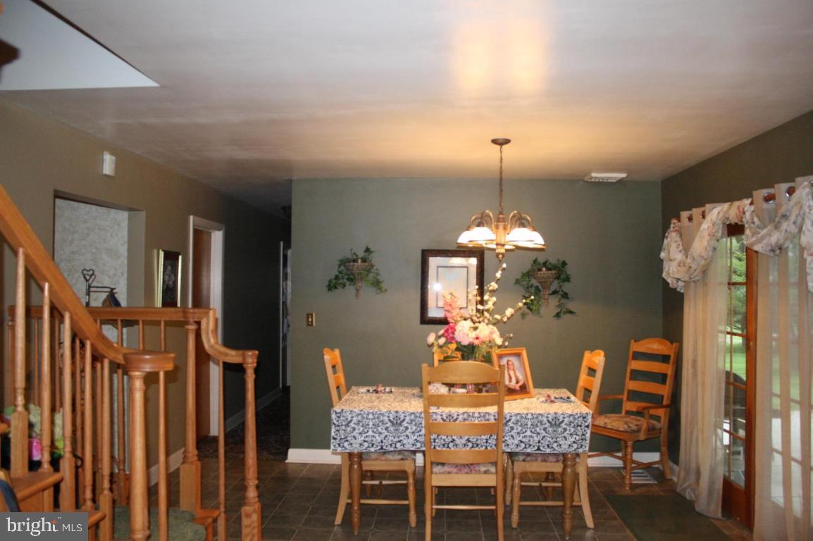 713 Bossler Road Elizabethtown, PA 17022 - Photo 5 of 23 Gallery Image 5