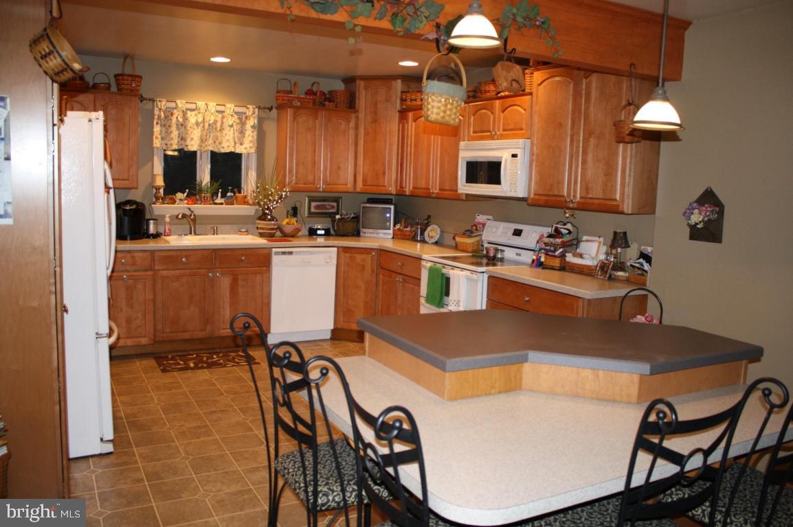 713 Bossler Road Elizabethtown, PA 17022 - Photo 6 of 23 Gallery Image 6