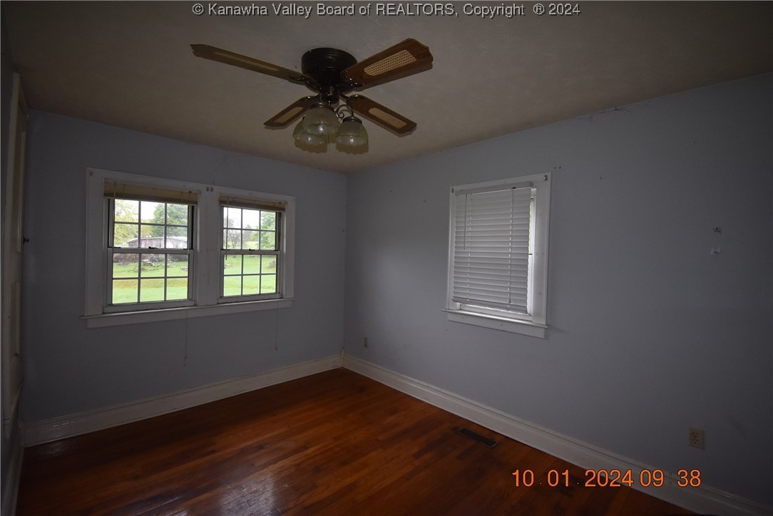 4910 Gatewood Road Fayetteville, WV 25840 - Photo 8 of 15 Gallery Image 8
