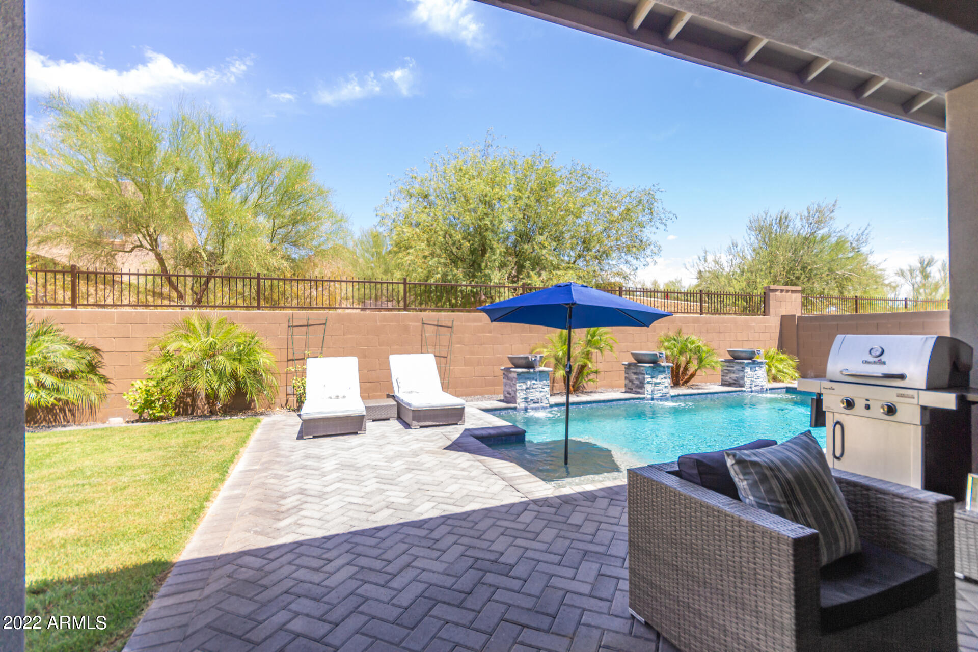 28001 92nd Avenue Peoria, AZ 85383 - Photo 38 of 45 a view of a backyard with sitting area
