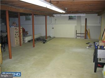 59 Robin Road Southampton, PA 18966 - Photo 10 of 12 Gallery Image 10