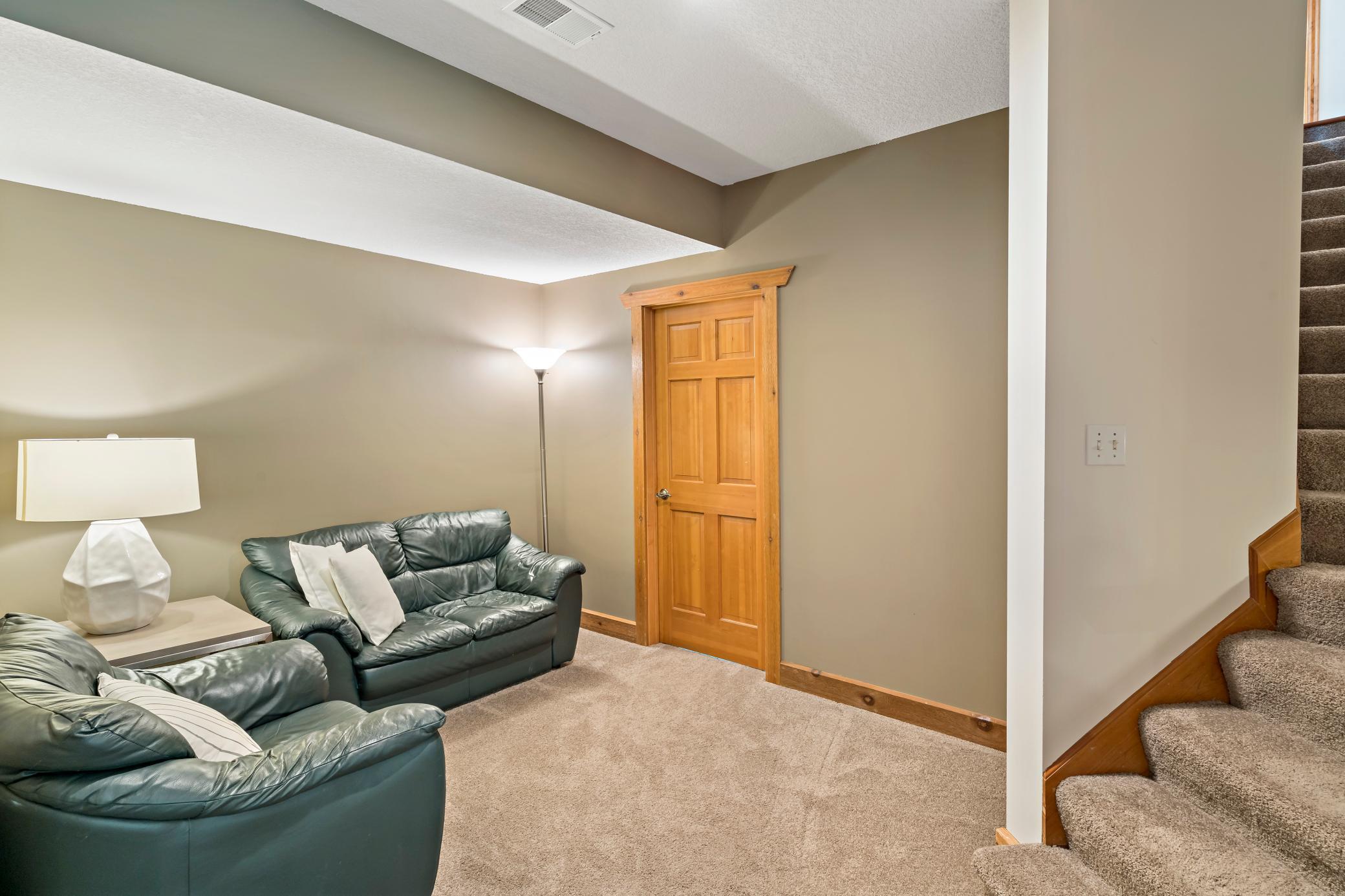 975 Weston Ridge Parkway Chaska, MN 55318 - Photo 31 of 43