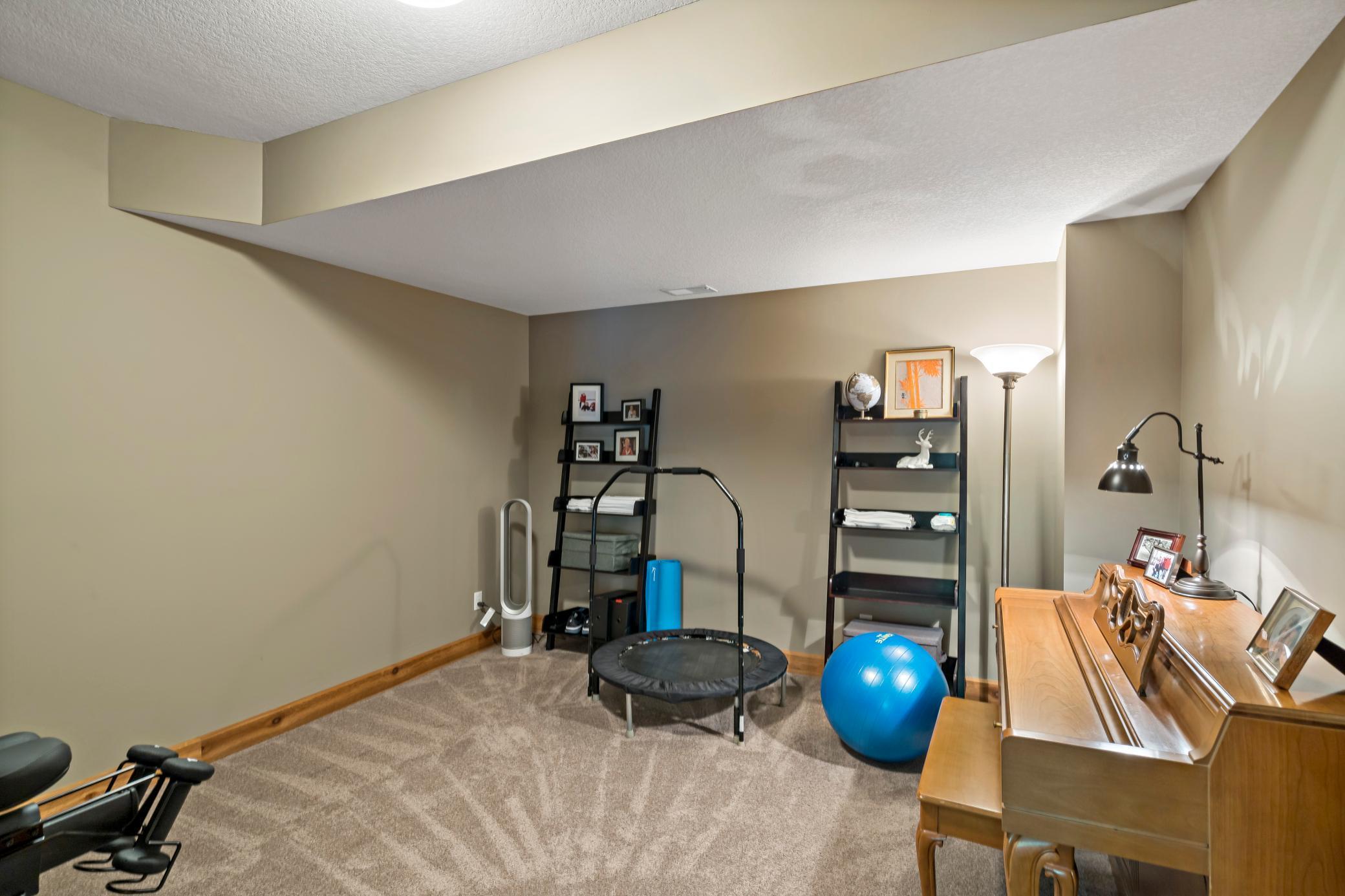 975 Weston Ridge Parkway Chaska, MN 55318 - Photo 36 of 43