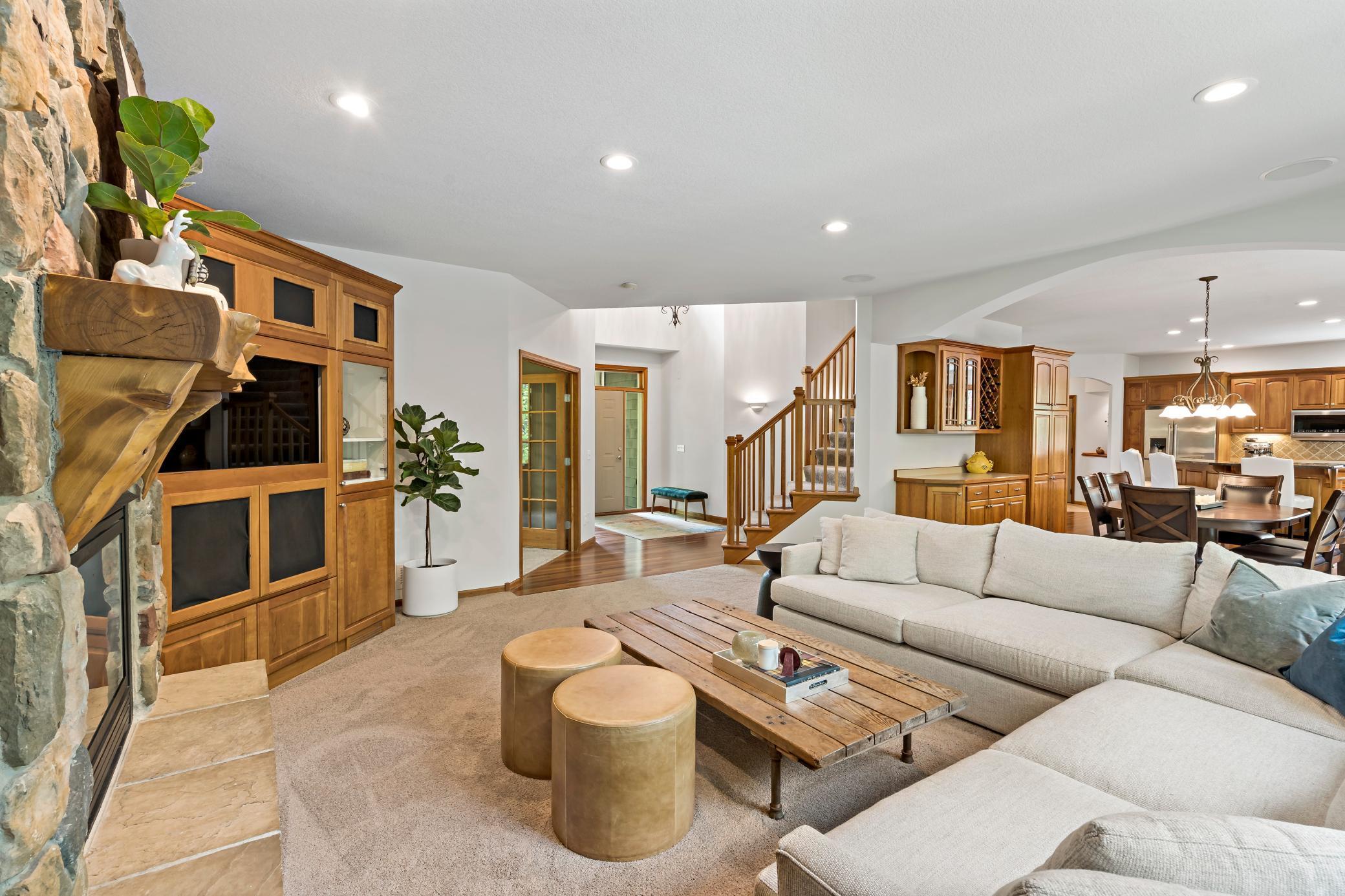 975 Weston Ridge Parkway Chaska, MN 55318 - Photo 6 of 43