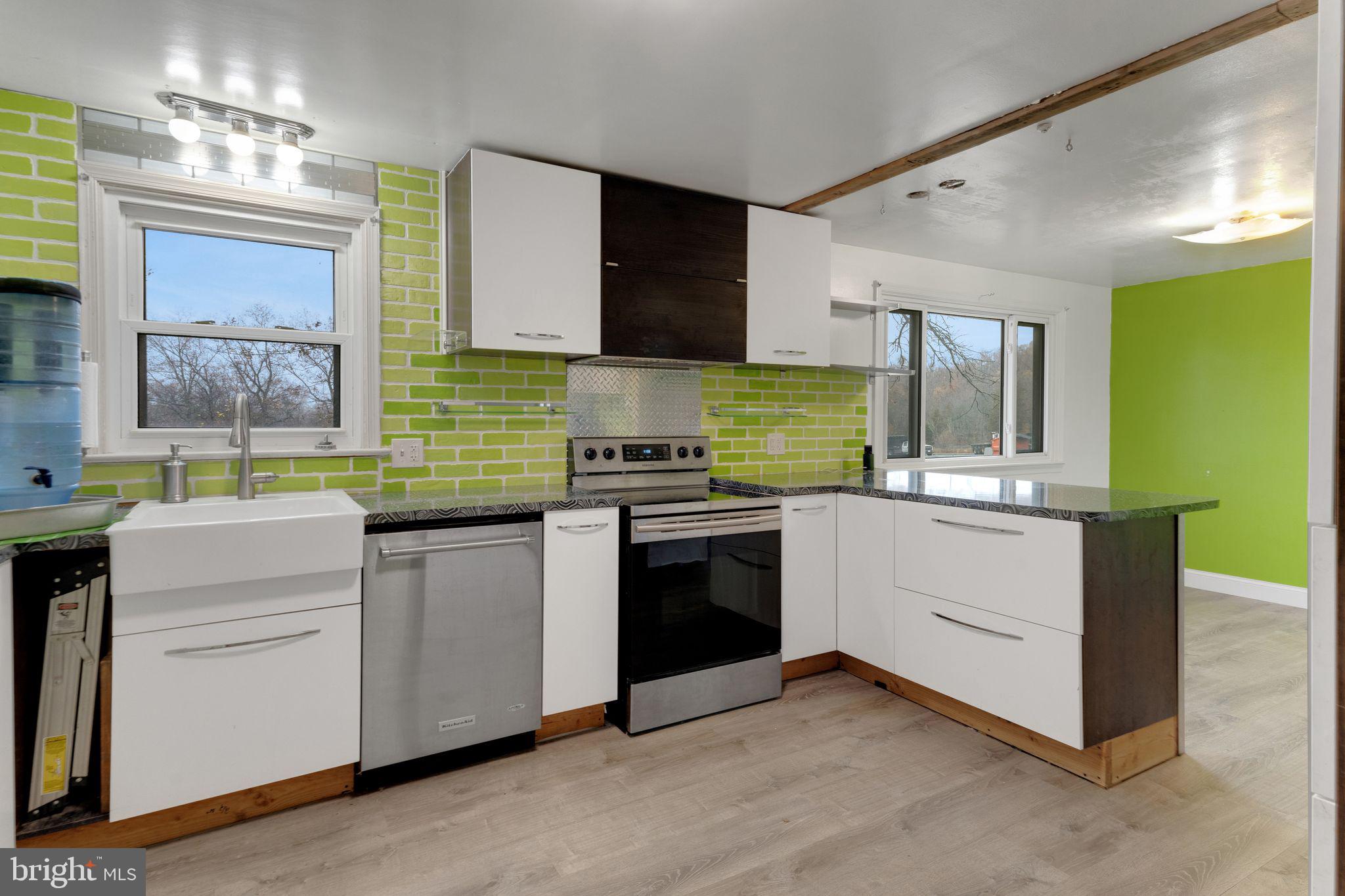325 Layfield Road Perkiomenville, PA 18074 - Photo 8 of 46 Gallery Image 8