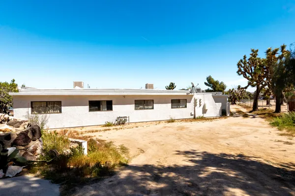 $720,000 | 7772 Jemez Trail, Yucca Valley, CA 92284