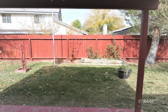 412 Veada Avenue Ridgecrest, CA 93555 - Photo 27 of 35 a view of outdoor space and garden