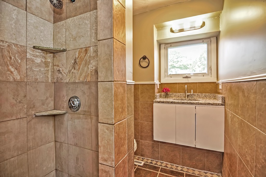116 Onset Avenue, Unit F Wareham, MA 02532 - Photo 18 of 26 Gallery Image 18