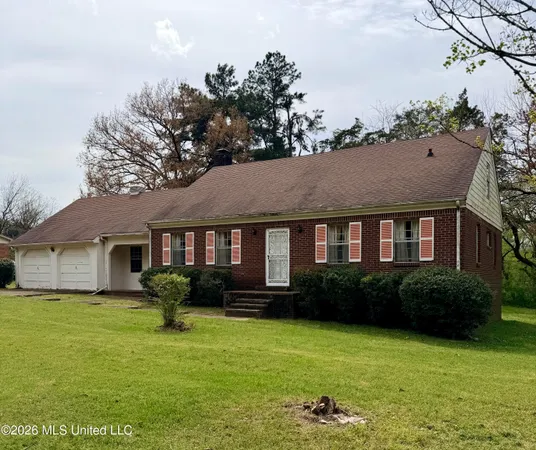 $190,000 | 136 Weaver Drive, Holly Springs, MS 38635