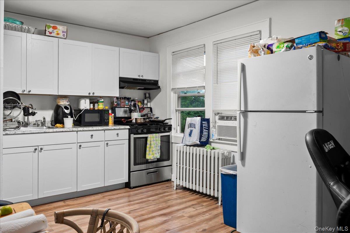 95 Grant Street Rye Brook, NY 10573 - Photo 6 of 30 Apt 1R - Kitchen
