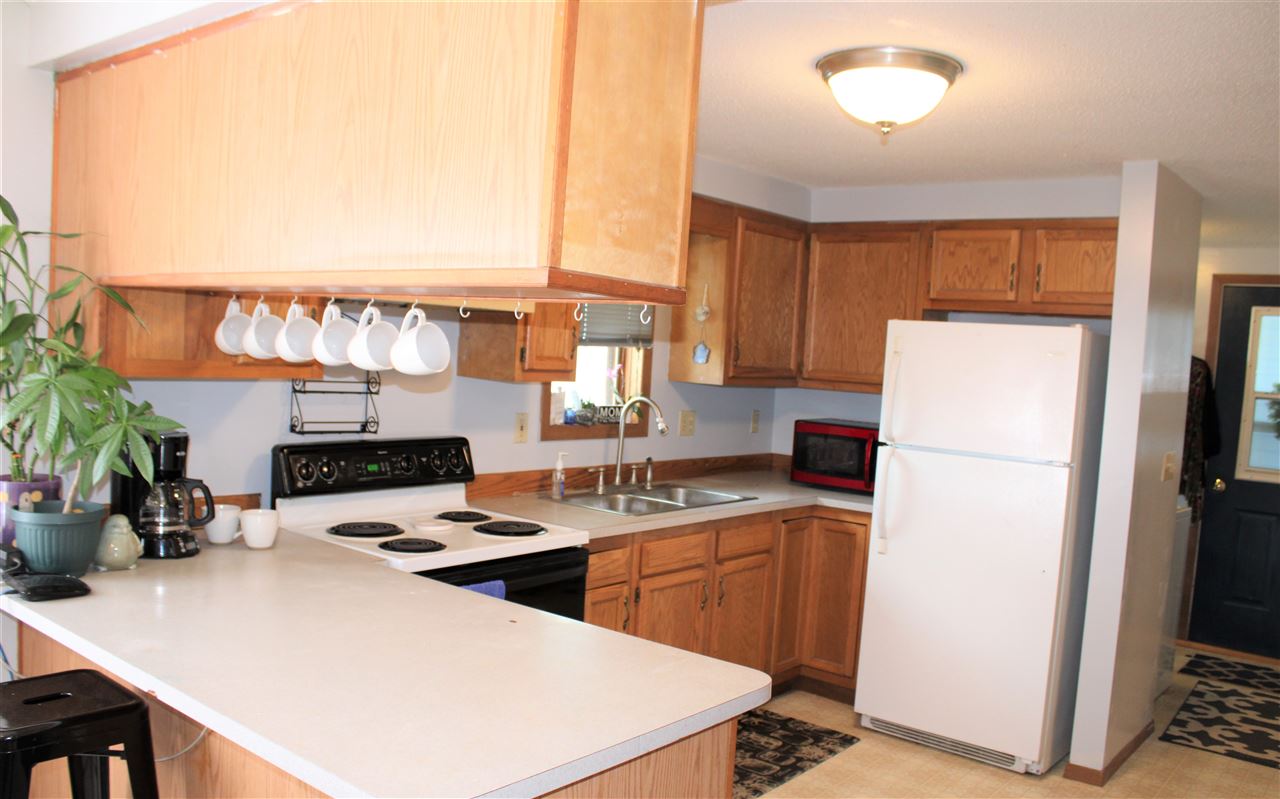 698 South Wise Road Mount Pleasant, MI 48858 - Photo 4 of 28 1877212-3.JPG