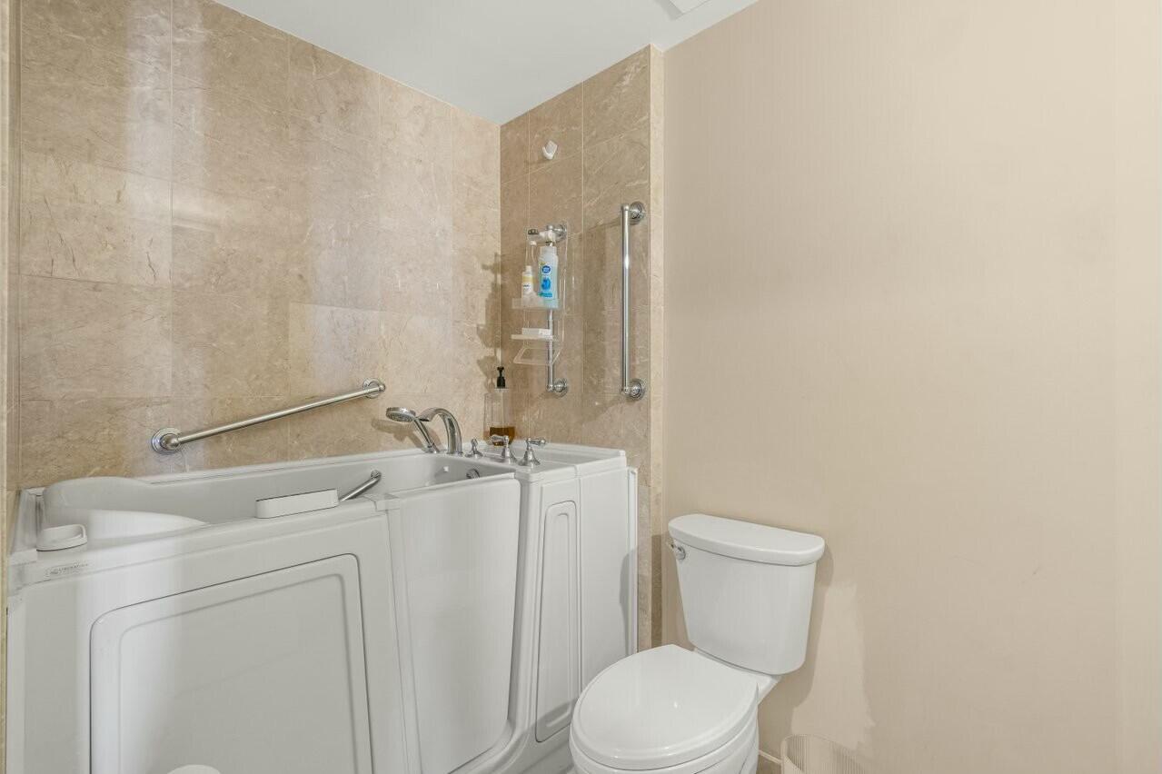 200 East Palmetto Park Road, Unit 808 Boca Raton, FL 33432 - Photo 25 of 36 tempImagehDB8er