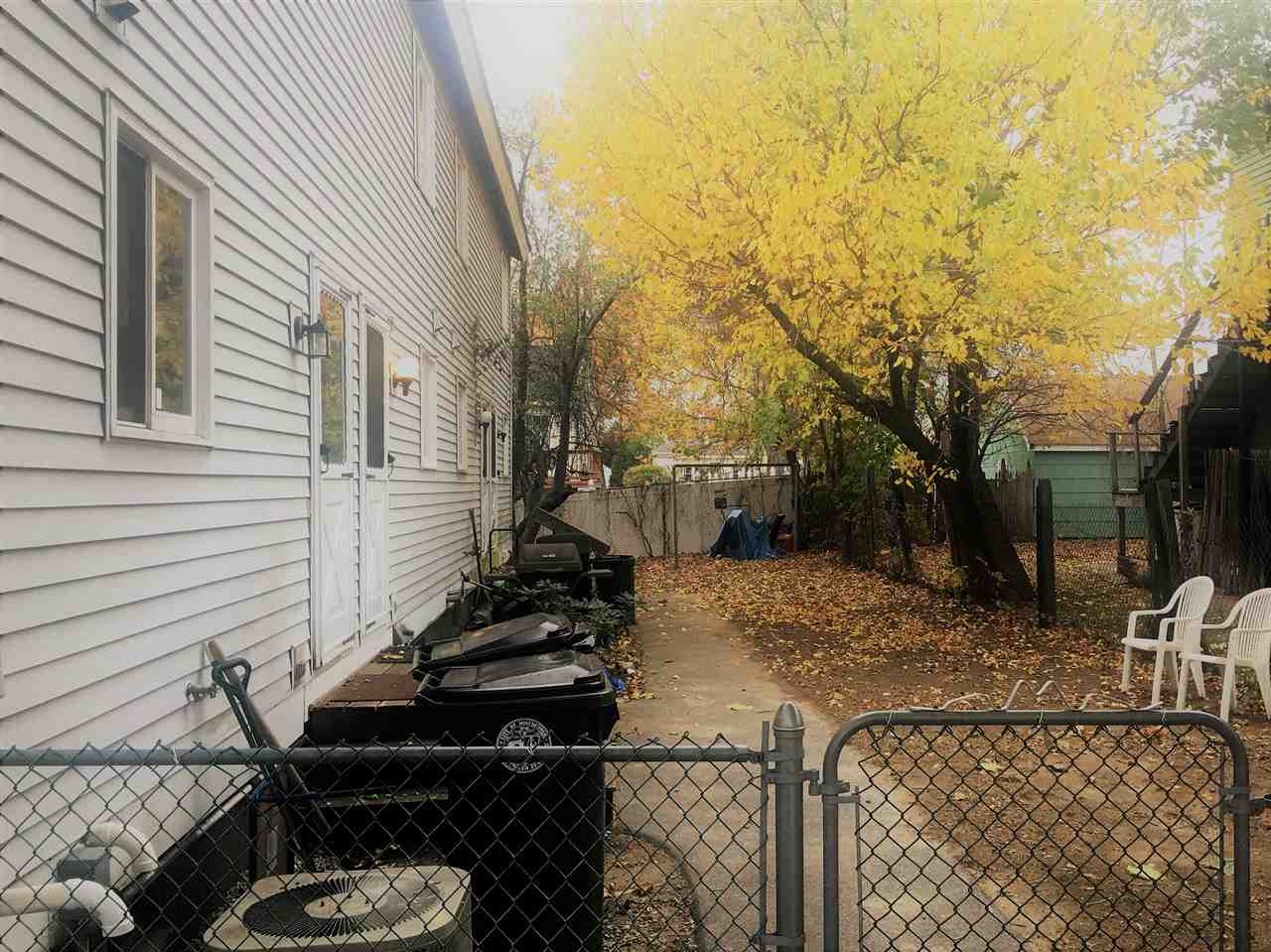 204 Calef Road Manchester, NH 03103 - Photo 4 of 40