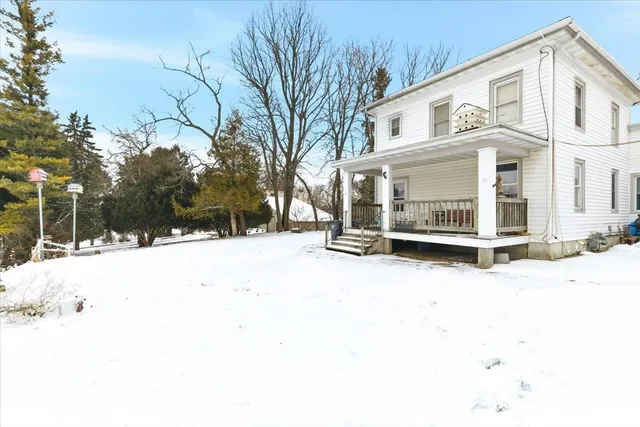 $270,000 | 211 Valley Horicon Wi 53032, Horicon, WI 53032