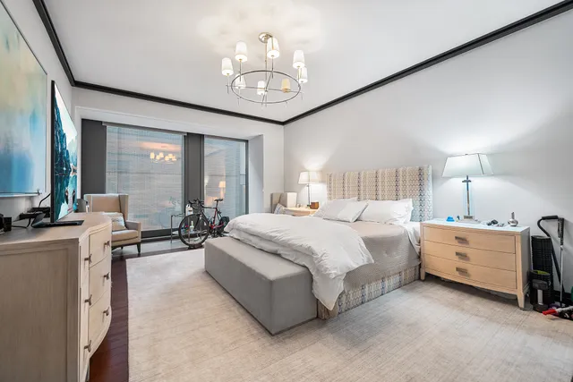$2,700,000 | 53 West 53rd Street, Unit 20C | Midtown Central