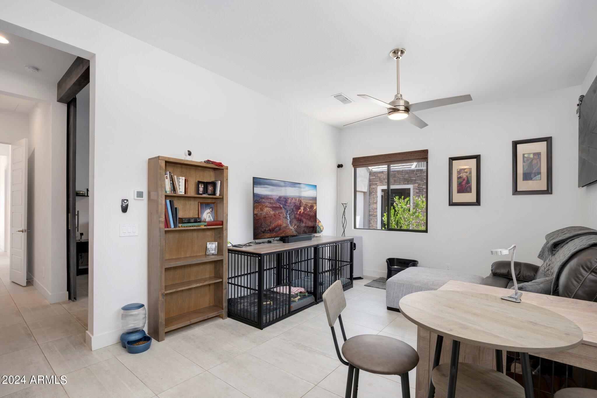 812 East Summerside Road Phoenix, AZ 85042 - Photo 25 of 64