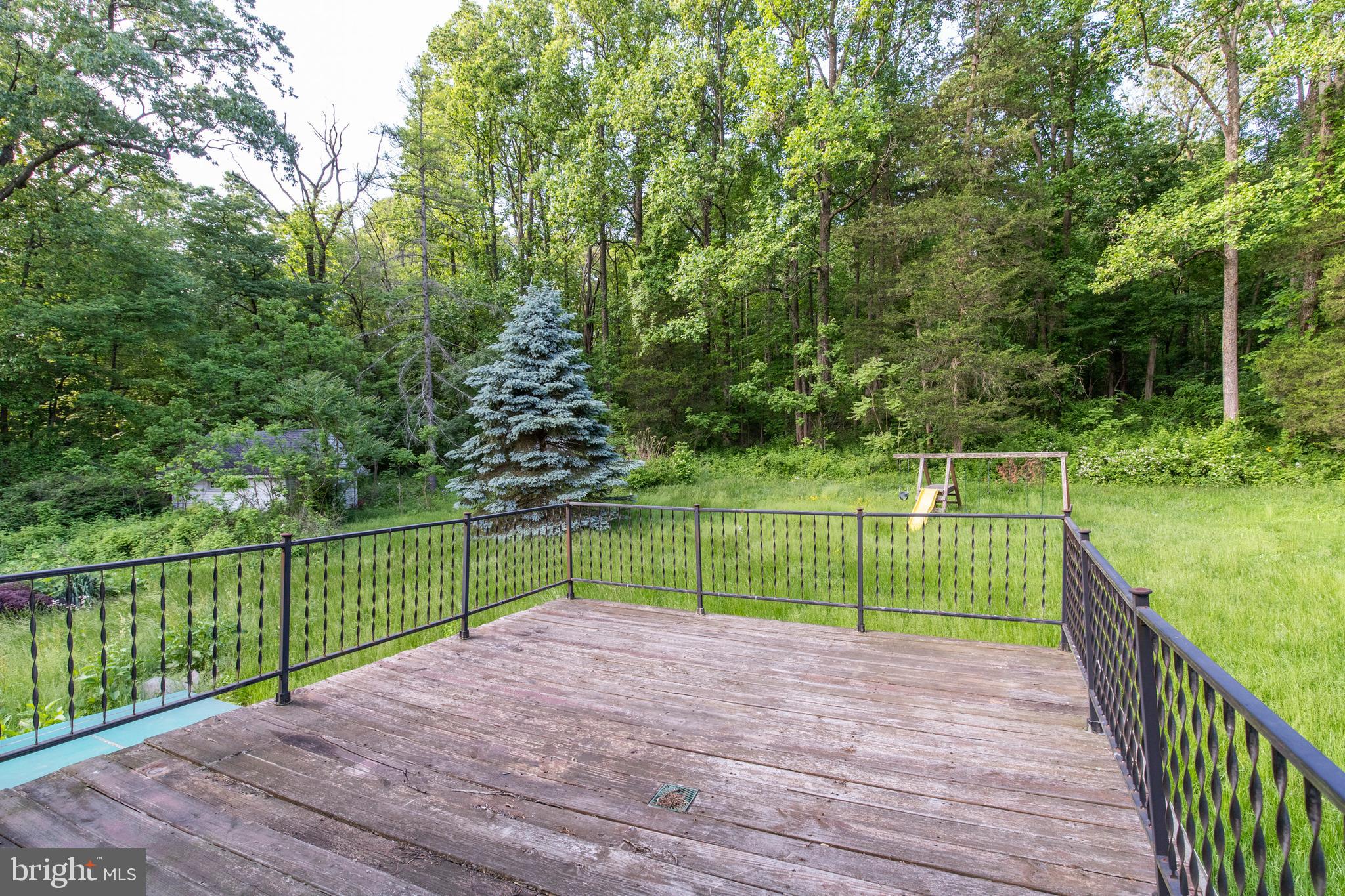 295 Hopewell Road Elverson, PA 19520 - Photo 20 of 28 Deck in Rear