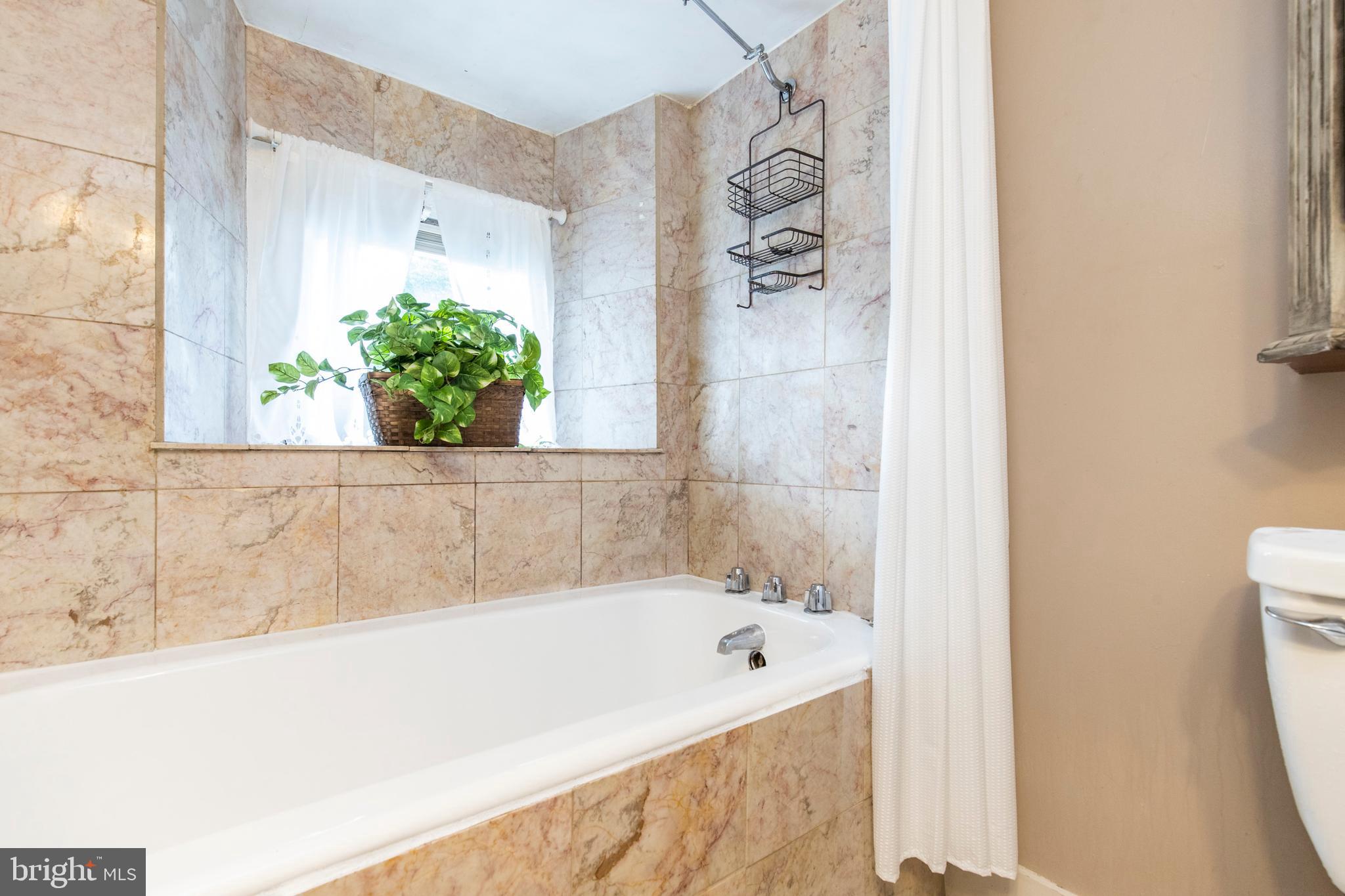 295 Hopewell Road Elverson, PA 19520 - Photo 26 of 28 Upstairs Full Bath