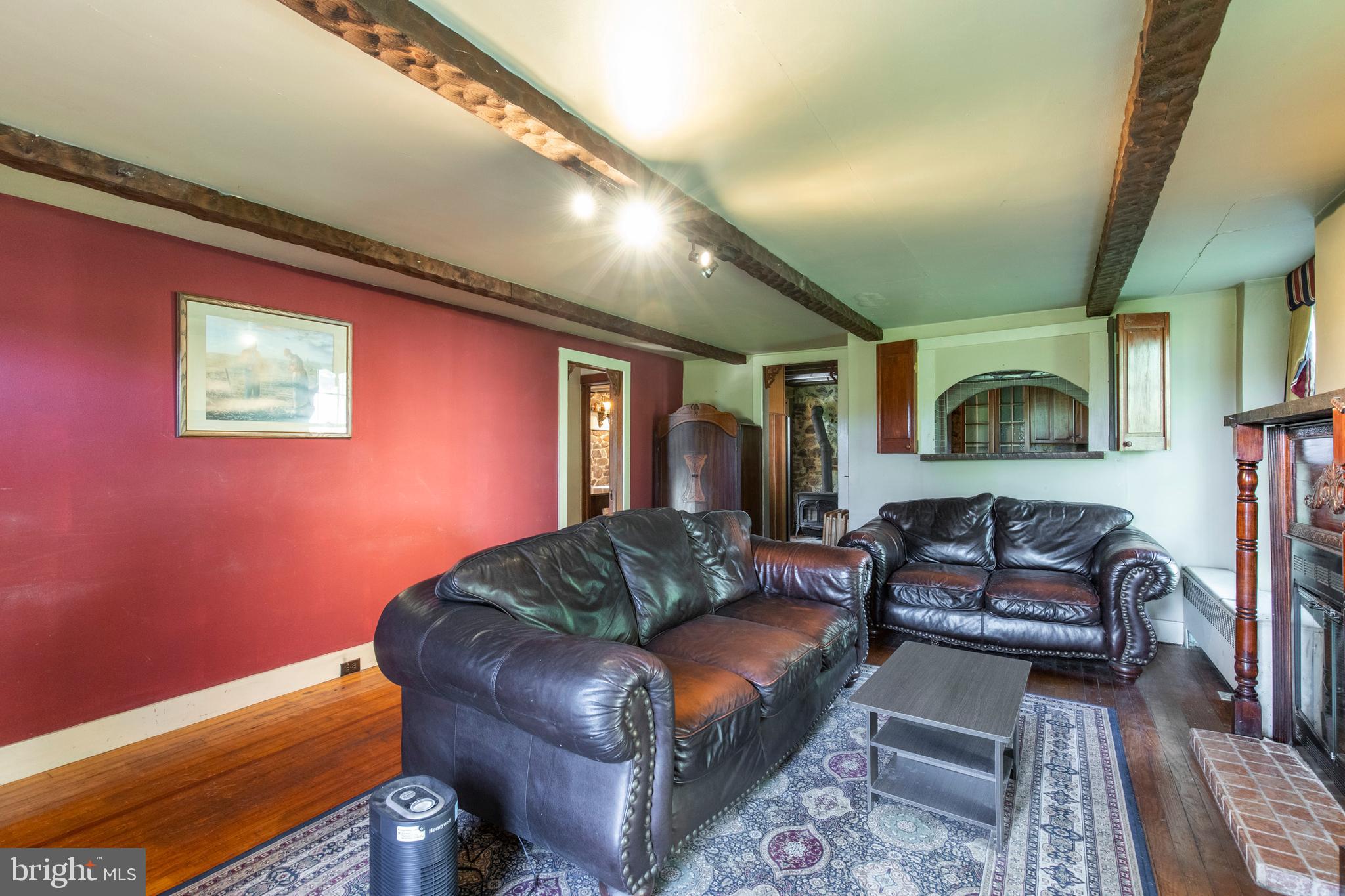 295 Hopewell Road Elverson, PA 19520 - Photo 8 of 28 Living Room