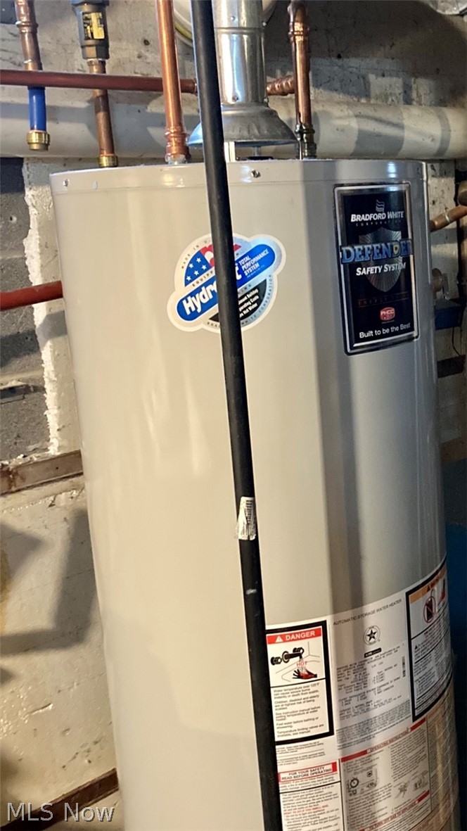 4441 Beat Road Litchfield, OH 44253 - Photo 21 of 33 Newer H20 tank.