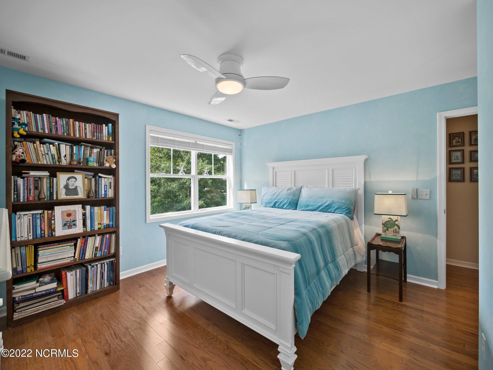 137 Roughleaf Trail Hampstead, NC 28443 - Photo 23 of 40 Guest Bedroom 1