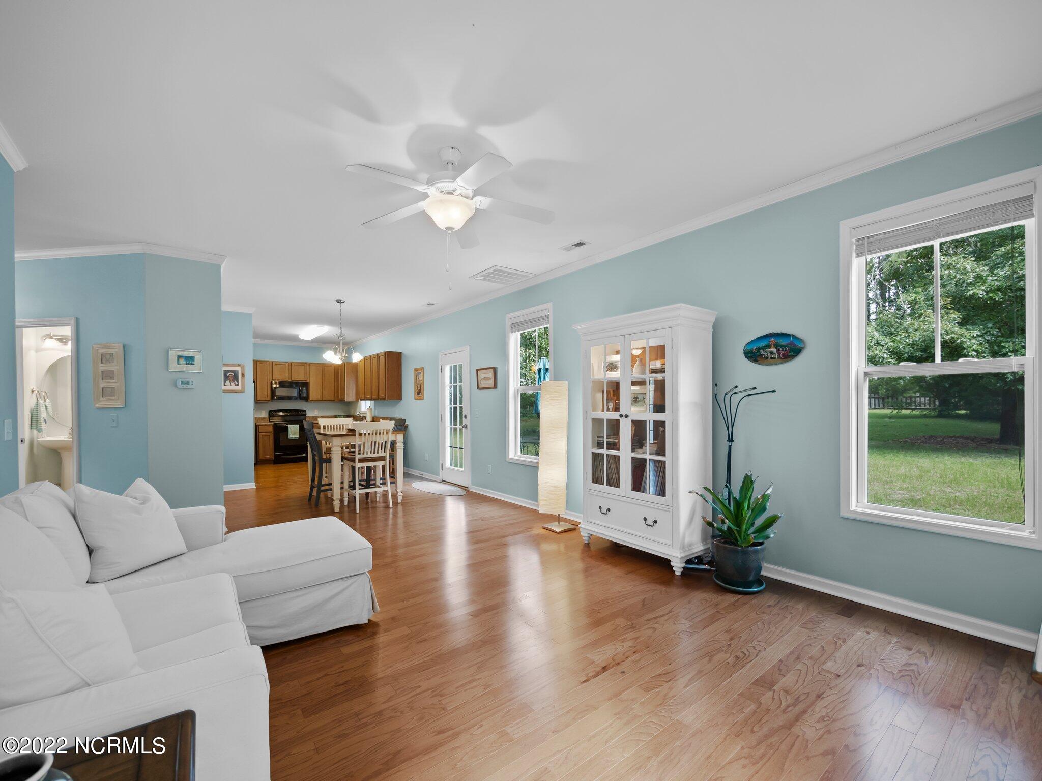 137 Roughleaf Trail Hampstead, NC 28443 - Photo 6 of 40 Living Area