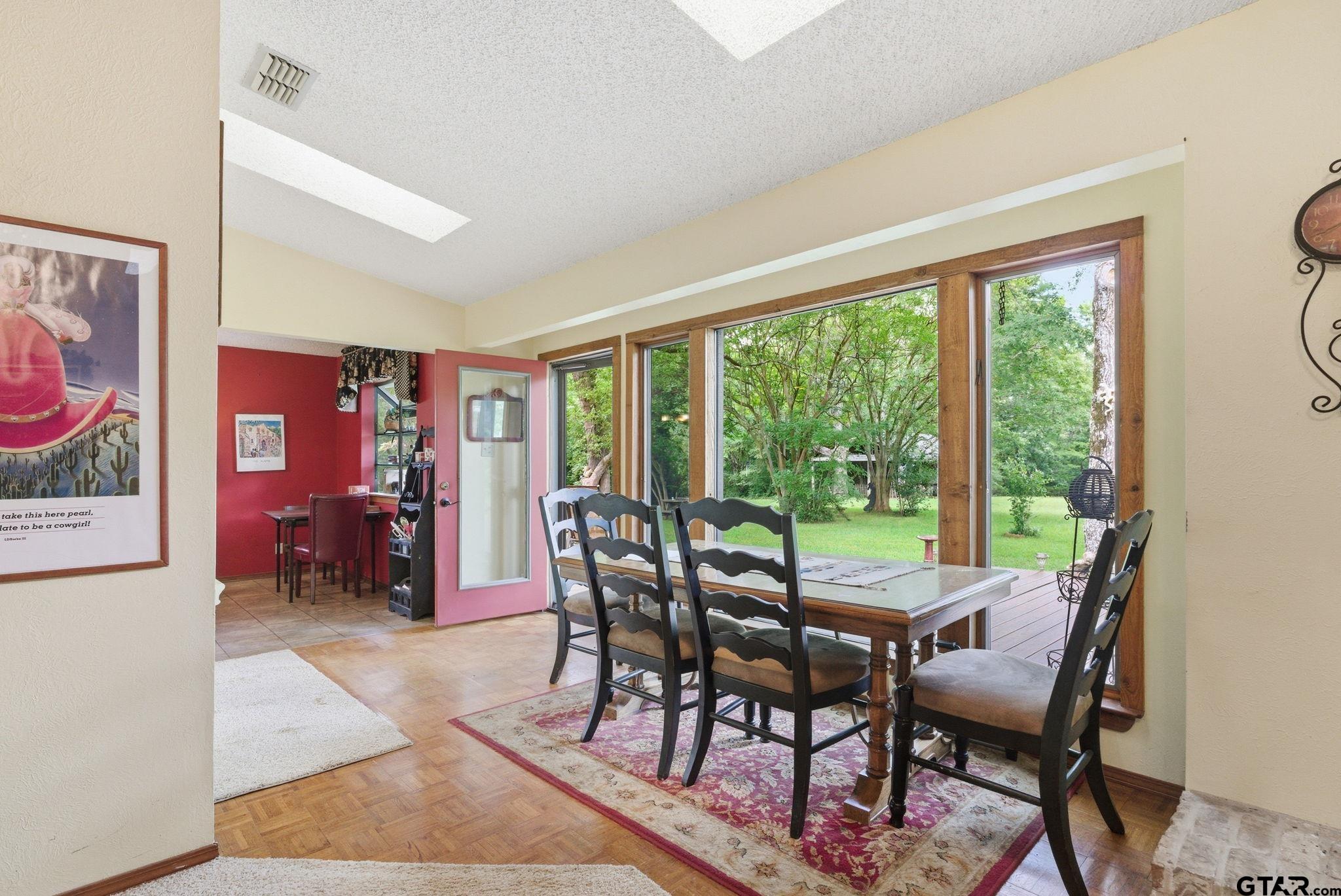 6146 County Road 334 Tyler, TX 75708 - Photo 7 of 34