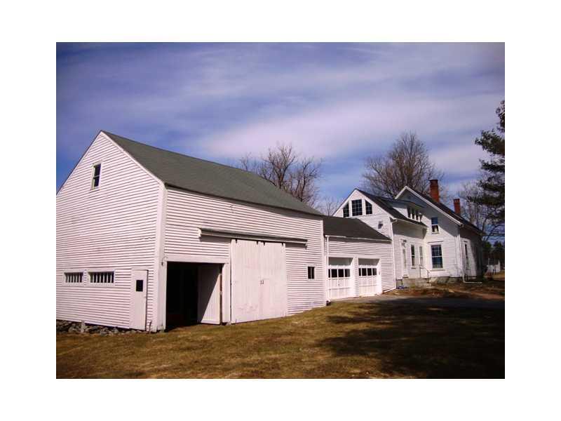 40 Upper Mast Landing Road Freeport, ME 04032 - Photo 2 of 18 Exterior Front. Barn for your toys,...