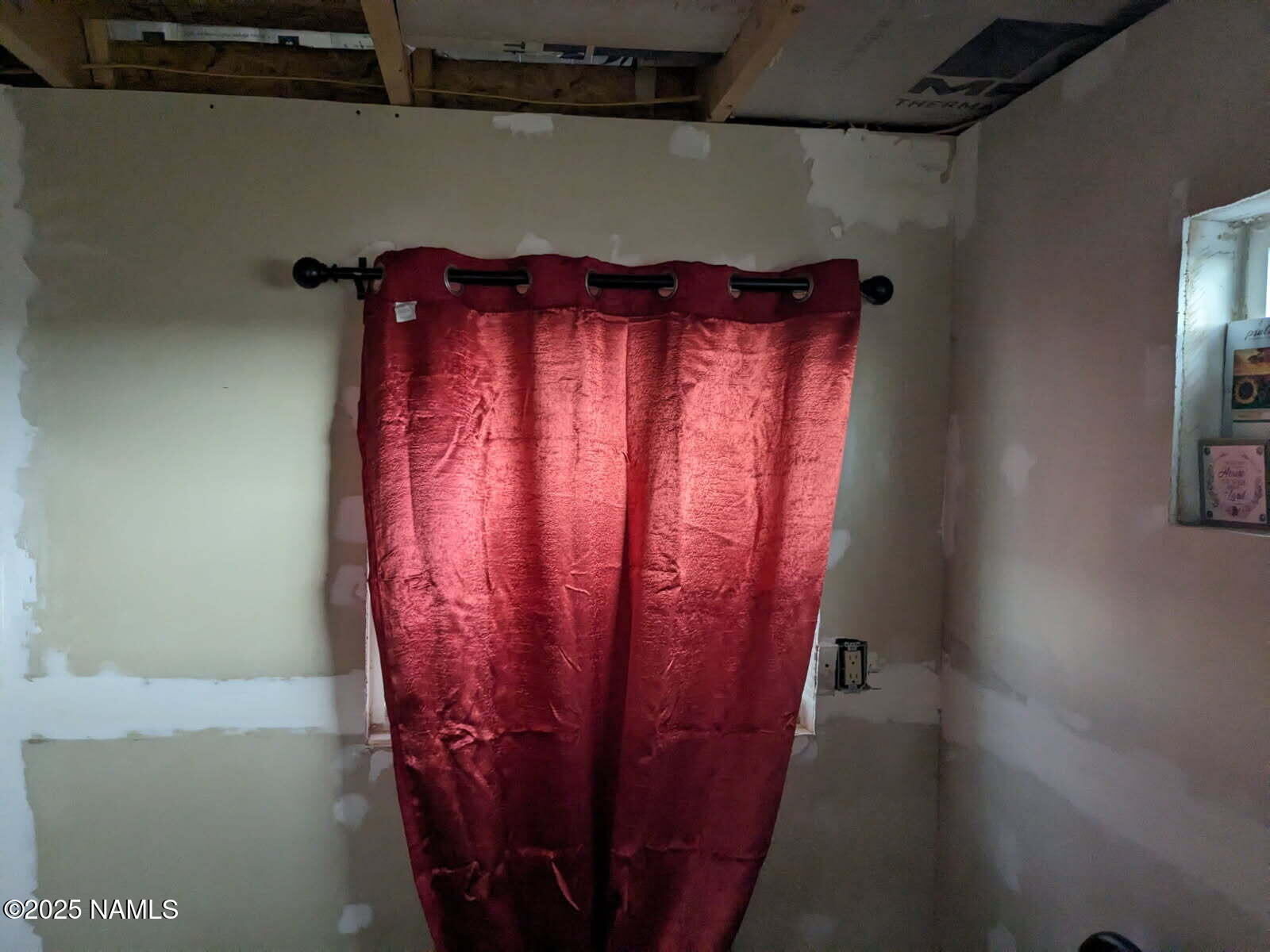 2481 Wingfield Road Williams, AZ 86046 - Photo 9 of 16 a view of a small shower