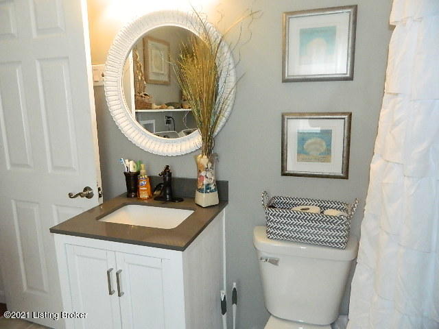 6669 Rutledge Road Louisville, KY 40258 - Photo 16 of 28 DSCN5228