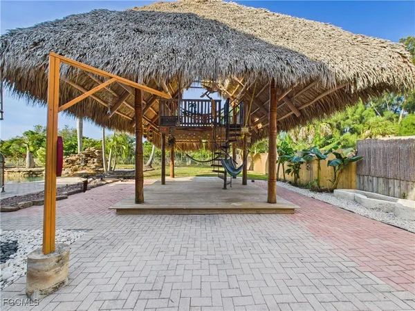 a view of outdoor space