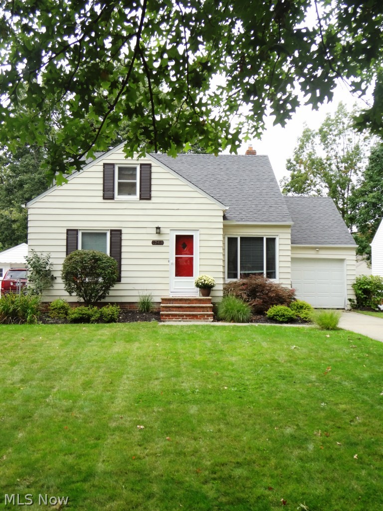 1748 Lyndhurst Road Lyndhurst, OH 44124 - Photo 1 of 24 Gallery Image 1