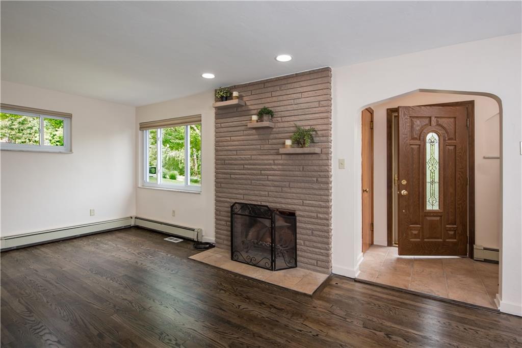 9540 Meadow Road Allison Park, PA 15101 - Photo 4 of 25 Gallery Image 4
